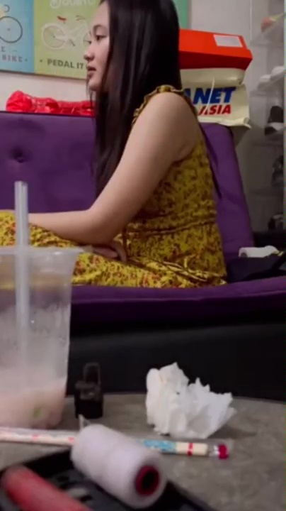 Thumbnail Daster Kuning Di Viral Bikin Adegan Mirip TKW Hongkong